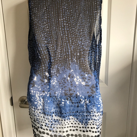 Cover up - Picture 3 of 4